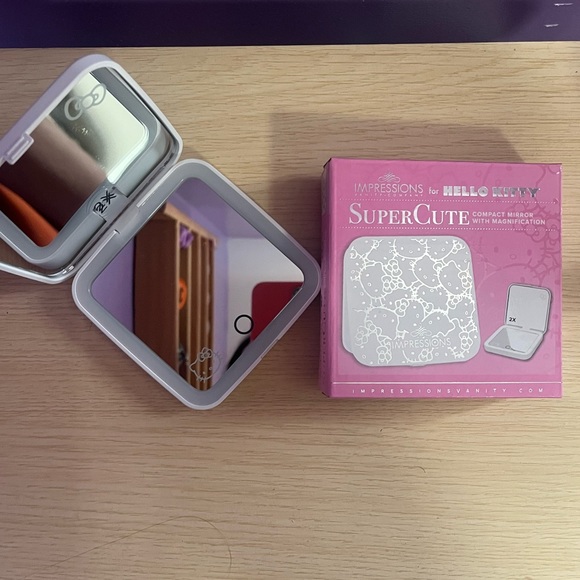 Hello Kitty Other - Hello kitty LED compact mirror